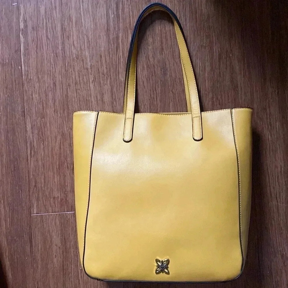 BCBG generation NWY sailor tote honey gold